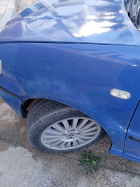 voitures-volkswagen-sdi-polo-2000-benchicao-medea-algerie