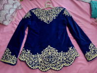 ملابس-تقليدية-a-vendre-un-caraco-bleu-avec-sarwal-chal9a-et-maharmat-laftoul-jamais-porte-taille-3840-بوينان-البليدة-الجزائر