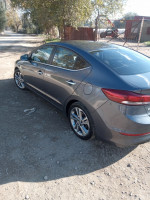 berline-hyundai-elantra-2017-tizi-ouzou-algerie