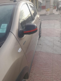 voitures-dacia-sandero-2018-stepway-souk-el-thenine-bejaia-algerie