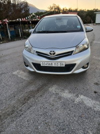 voitures-toyota-yaris-2013-souk-el-thenine-bejaia-algerie