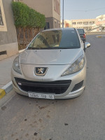 voitures-peugeot-207-2010-active-bouira-algerie