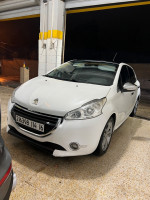 voitures-peugeot-208-2014-allure-douera-alger-algerie