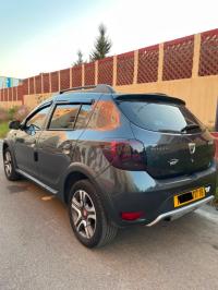 سيارات-dacia-sandero-2017-بئر-توتة-الجزائر
