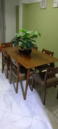Table en bois 6 chaises
