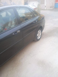 voitures-chevrolet-optra-4-portes-2008-medea-algerie