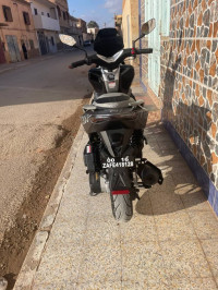 motos-et-scooters-vmax-gris-nardo-vms-2024-hassi-bahbah-djelfa-algerie