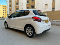 voitures-peugeot-208-2015-active-facelift-batna-algerie