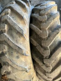 إطارات-وعجلات-02-pneus-800-r-19-jante-البويرة-الجزائر