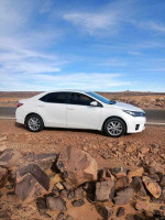 voitures-toyota-corolla-2014-bordj-el-haouass-djanet-algerie