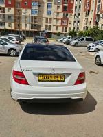 berline-mercedes-classe-c-2015-dar-el-beida-alger-algerie