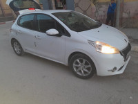 voitures-peugeot-208-2013-djendel-ain-defla-algerie