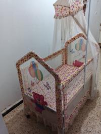 كنبة-سرير-اطفال-معاه-ماطلة-ارطوبيديك-بشار-الجزائر