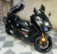 motos-et-scooters-yamaha-tmax-tech-dark-2024-guelma-algerie