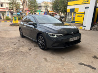 voitures-volkswagen-golf-8-2021-edition-essance-blida-algerie