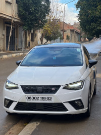 voitures-seat-ibiza-2018-high-facelift-chettia-chlef-algerie