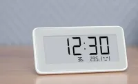 Température and Humidity Monitor clock 