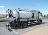 Camion hydrocureur vidangeur  
