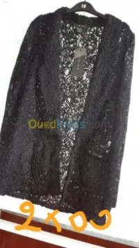 Vêtements tout neufs venus de France 