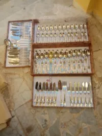 Coffre Vaisselle de luxe en argent مسروق 