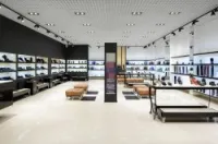 Agencement sur mesure pour magasin