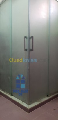 البليدة-الجزائر-نجارة-و-أثاث-fabrication-cabines-douches-pro-baie
