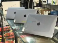 MACBOOK TOUCHBAR 2019 i5 8GB CYCLE 2