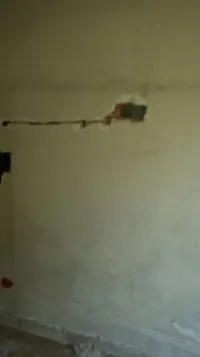 كهربائي électricien