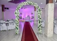 dj camera décoration serveuses..