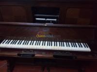 piano-keyboard-pianola-dely-brahim-algiers-algeria