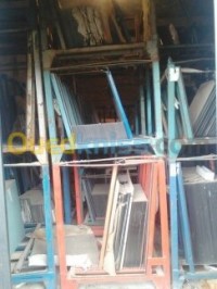 بجاية-الجزائر-صناعة-و-تصنيع-palettes-métalliques&nbsp;-pupitre-verre
