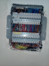 الجزائر-درارية-بناء-و-أشغال-Électricien