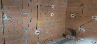 الجزائر-وسط-بناء-و-أشغال-Électricité
