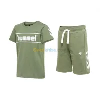 HUMMEL ENSEMBLE JAKI T-SHIRT S/S & KESS SHORT VERT