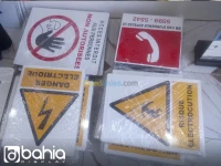 Plaques Et Panneaux Signalétiques  