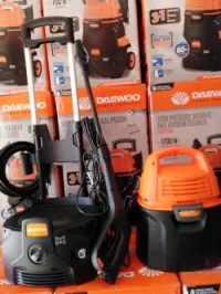 Daewoo Nettoyeurs avec aspirateur 