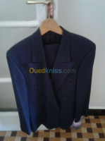 costumes-et-blazers-un-costume-belouizdad-alger-algerie