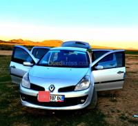 oum-el-bouaghi-algerie-citadine-renault-clio-3-2007