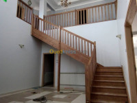 blida-algerie-décoration-aménagement-escalier-en-bois