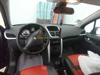 وهران-الجزائر-سيارة-صغيرة-peugeot-207-2012