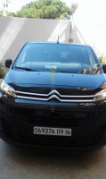 chlef-algerie-fourgonnette-citroen-jumpy-2019