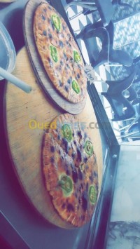 سطيف-الجزائر-سياحة-و-تذوق-الطعام-pizzario