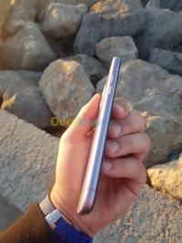 الجزائر-باب-الزوار-هواتف-ذكية-apple-iphone-11