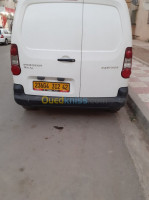 utilitaire-peugeot-partner-2012-vu-douaouda-tipaza-algerie