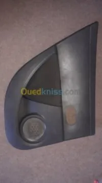 Garniture arrier gauche clio 3