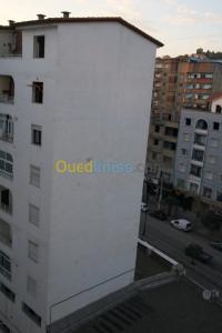 تيزي-وزو-الجزائر-إشهار-و-اتصال-location-façade