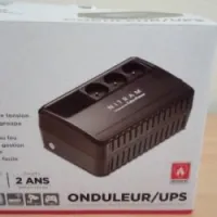 Onduleur et stabilisateur de tension
