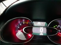 سطيف-الجزائر-سيارة-صغيرة-renault-clio-4-2018