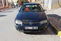 setif-bouandas-algerie-moyenne-berline-volkswagen-golf-4-1999