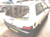 alger-centre-algerie-citadine-renault-clio-1-1996